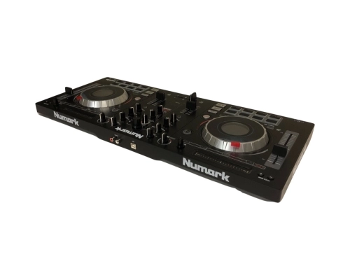 Numark Mixtrack Platinum 2